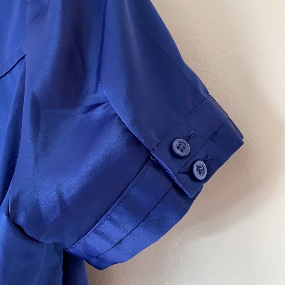 H&M blue button down blouse - Picture 7 of 11